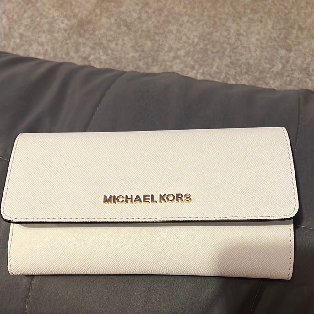 Michael Kors White Wallet